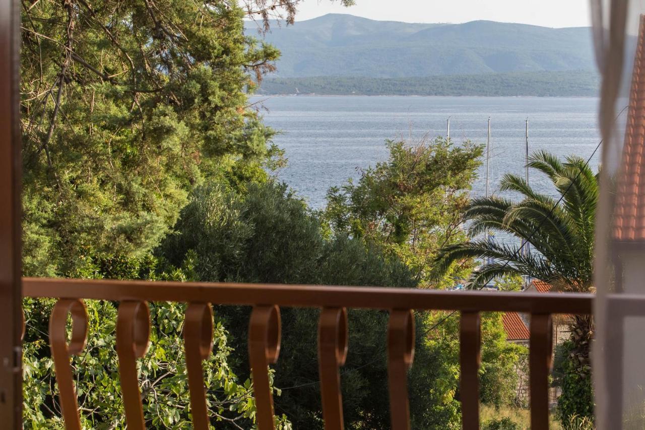 Apartman Sesna Bol Exterior foto