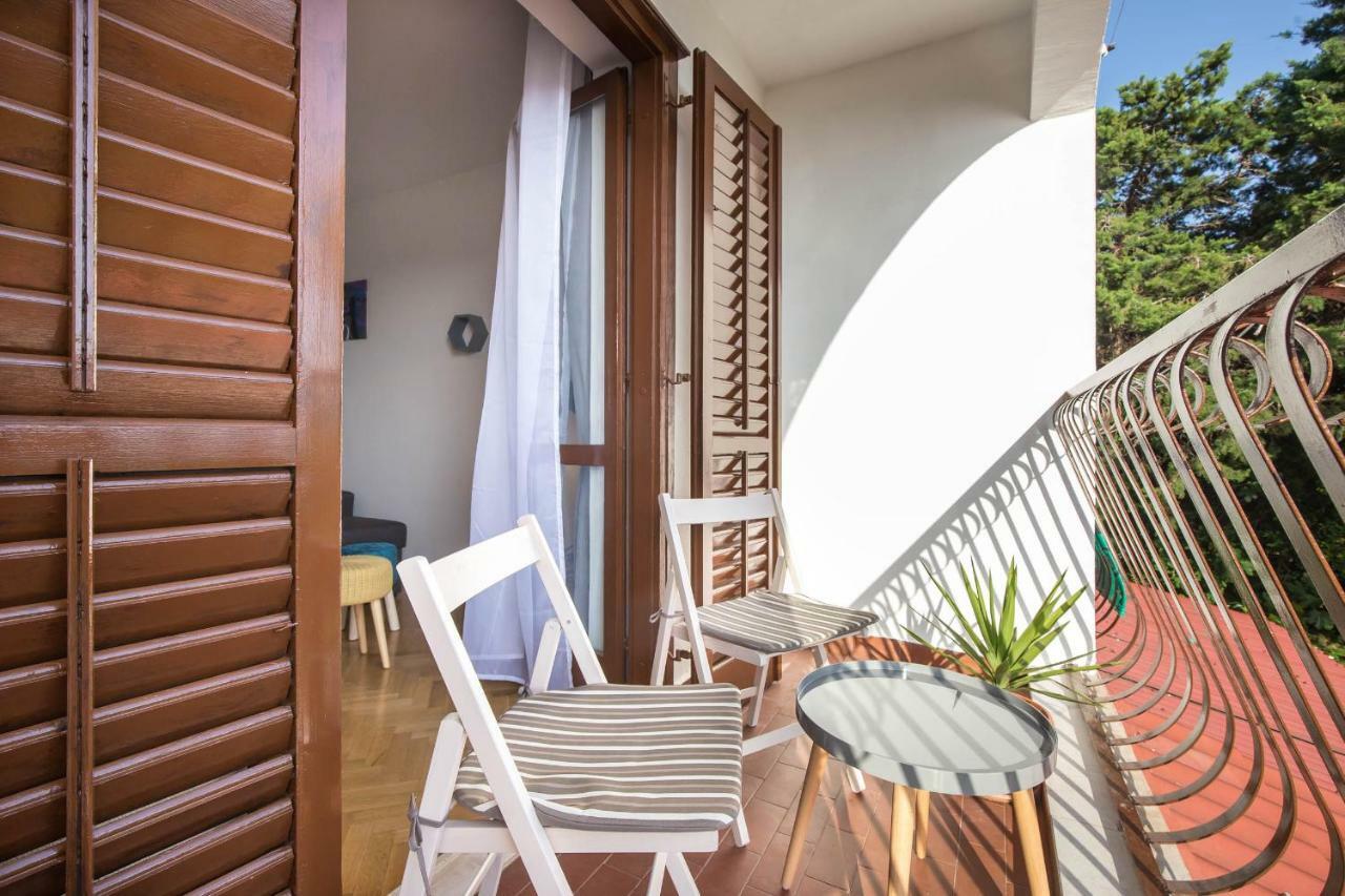 Apartman Sesna Bol Exterior foto