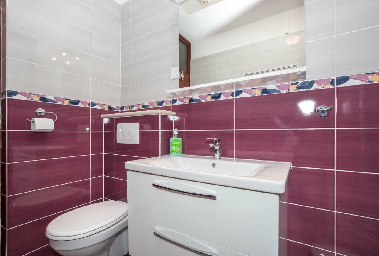 Apartman Sesna Bol Exterior foto