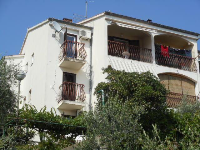 Apartman Sesna Bol Exterior foto