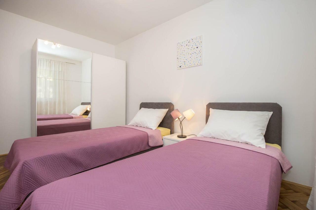 Apartman Sesna Bol Exterior foto