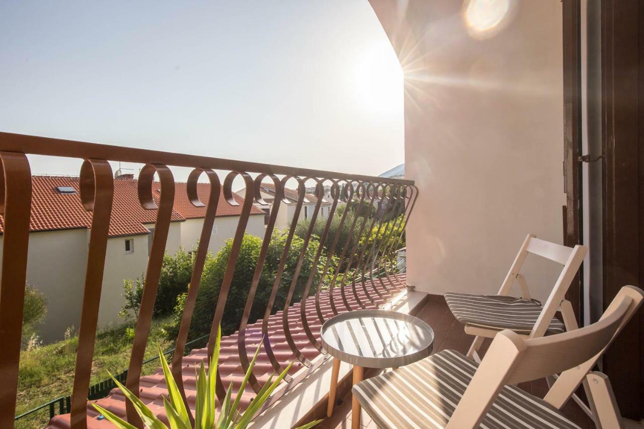Apartman Sesna Bol Exterior foto